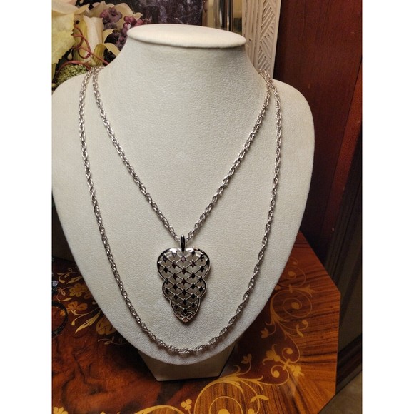 VTG Crown Trifari Silver Tone Double Twist Chain Modernist Diamond Cut Pendant - Picture 4 of 9